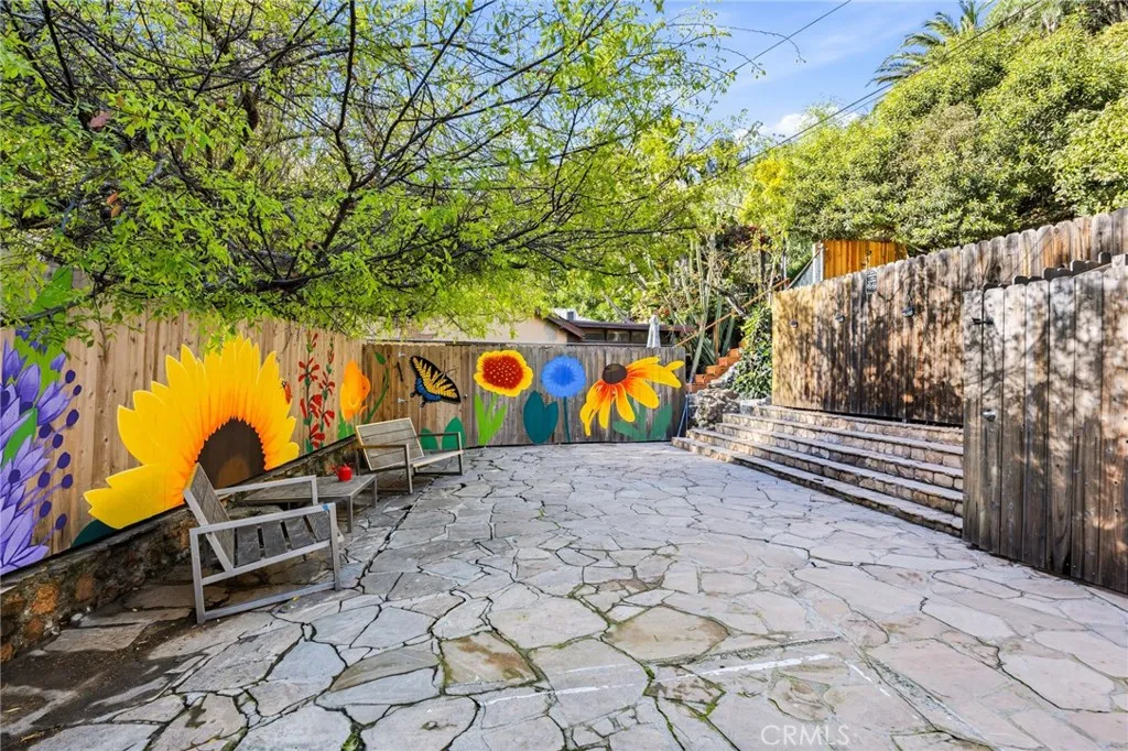 1930 Weepah Way, Los Angeles, California 90046 home-pic-33