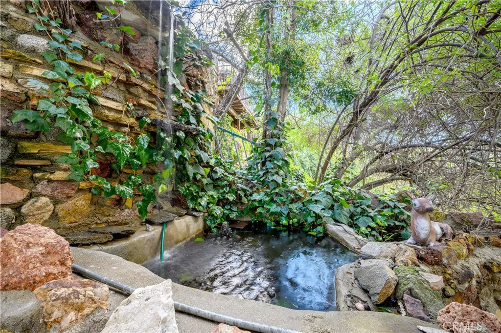 1930 Weepah Way, Los Angeles, California 90046 home-pic-35
