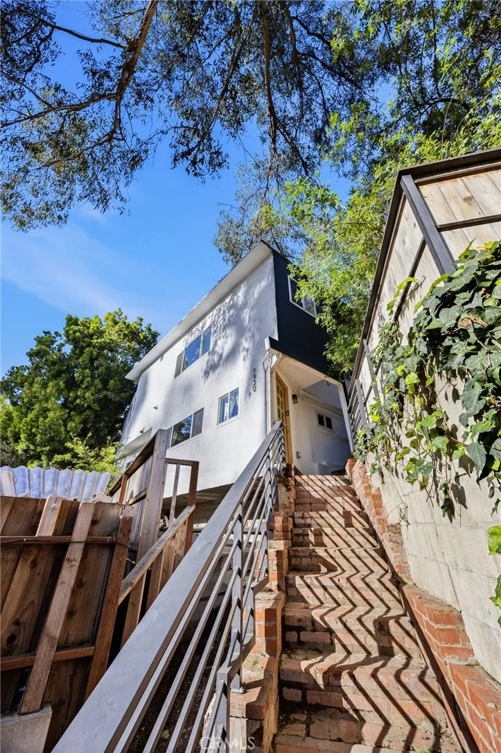 1930 Weepah Way, Los Angeles, California 90046 home-pic-34