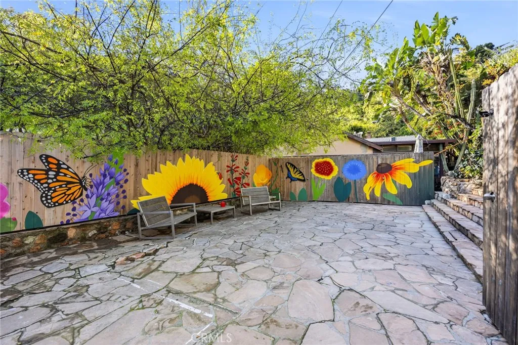 1930 Weepah Way, Los Angeles, California 90046 home-pic-32