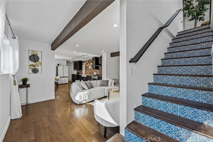 1930 Weepah Way, Los Angeles, California 90046