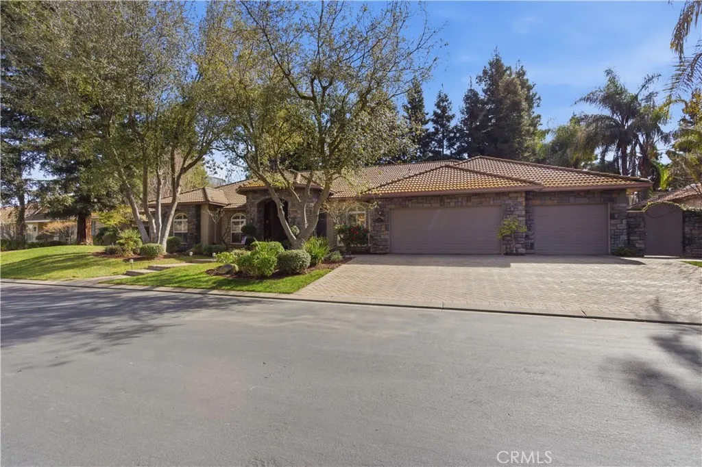 2144 King Arthur Court, Merced, California 95340 home-pic-3
