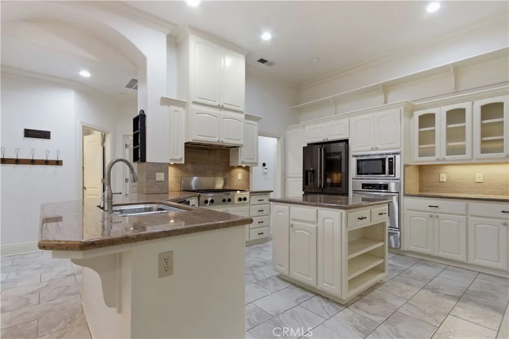 2144 King Arthur Court, Merced, California 95340 home-pic-13