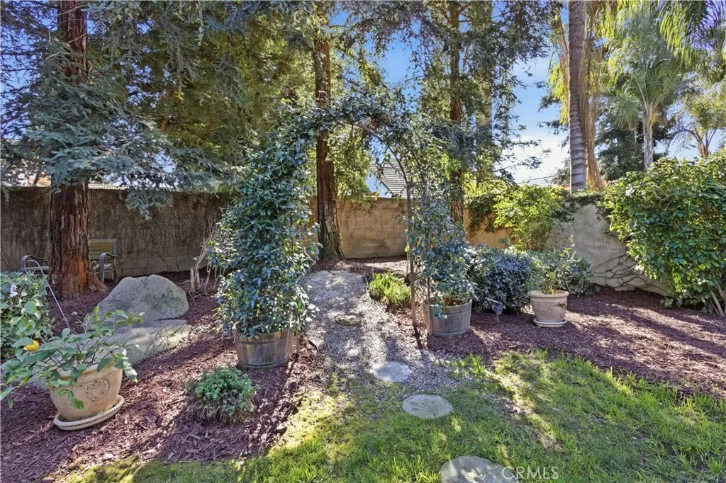 2144 King Arthur Court, Merced, California 95340 home-pic-51