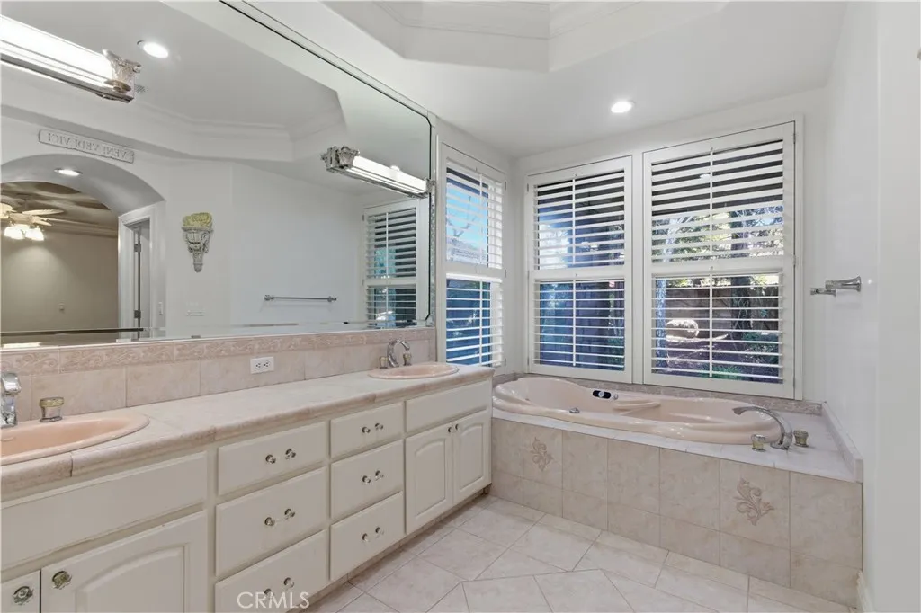 2144 King Arthur Court, Merced, California 95340 home-pic-44