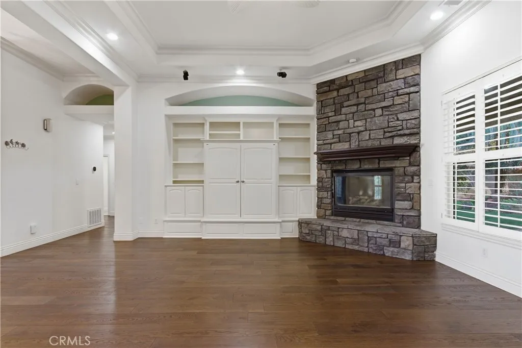 2144 King Arthur Court, Merced, California 95340 home-pic-12