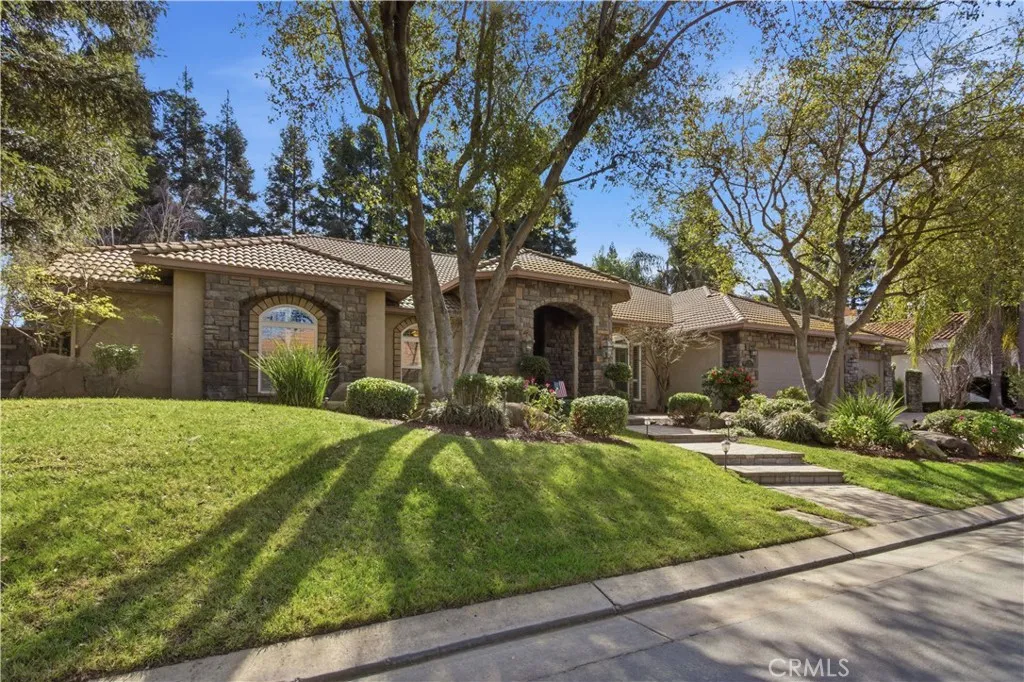 2144 King Arthur Court, Merced, California 95340 home-pic-2