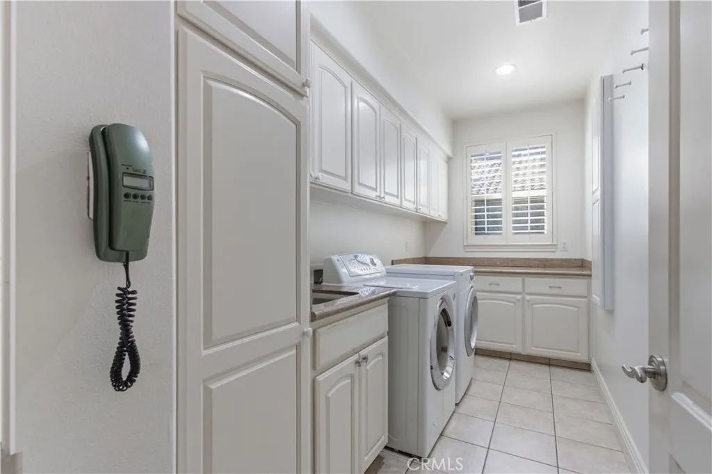 2144 King Arthur Court, Merced, California 95340 home-pic-22