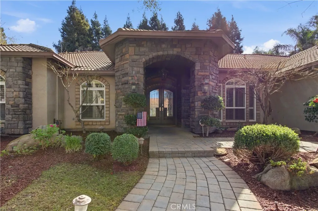 2144 King Arthur Court, Merced, California 95340 home-pic-4