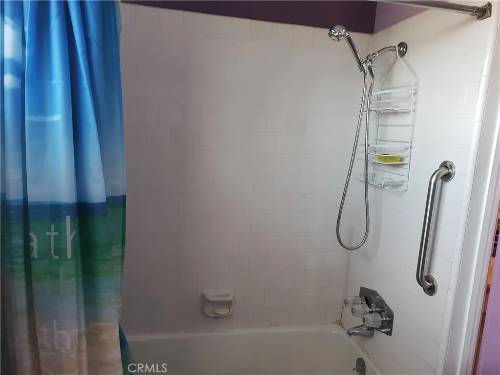 1500 W 107th, Los Angeles, California 90047 home-pic-11