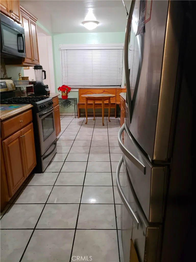 1500 W 107th, Los Angeles, California 90047 home-pic-6
