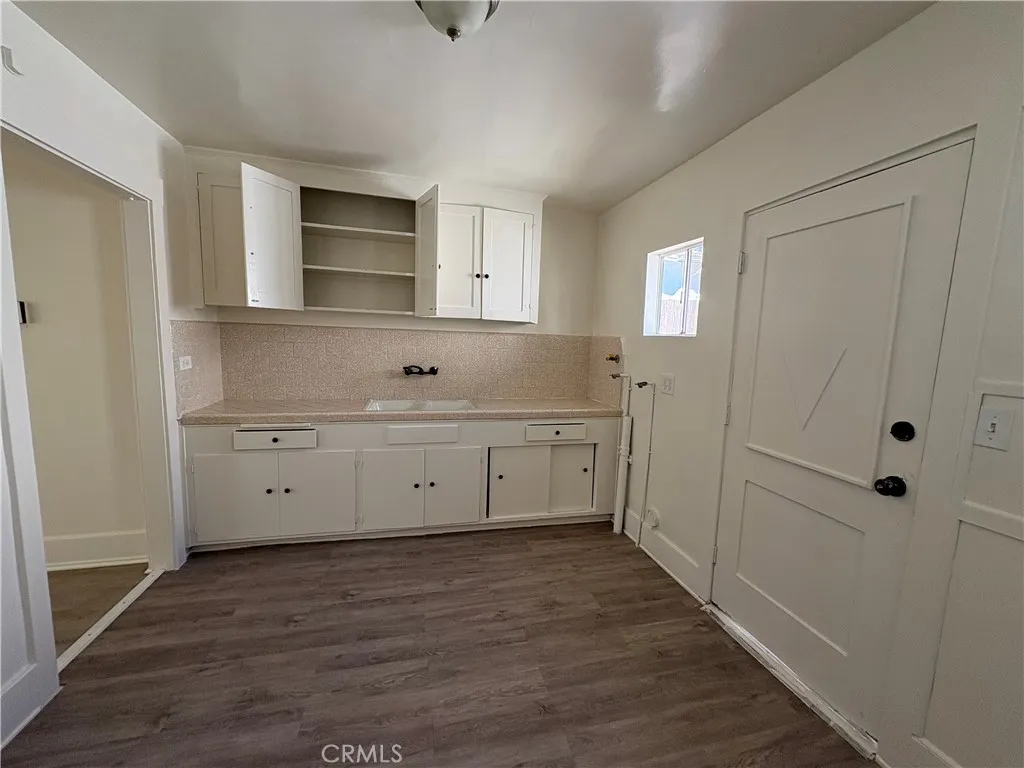657 S Mathews, Los Angeles, California 90023 home-pic-11
