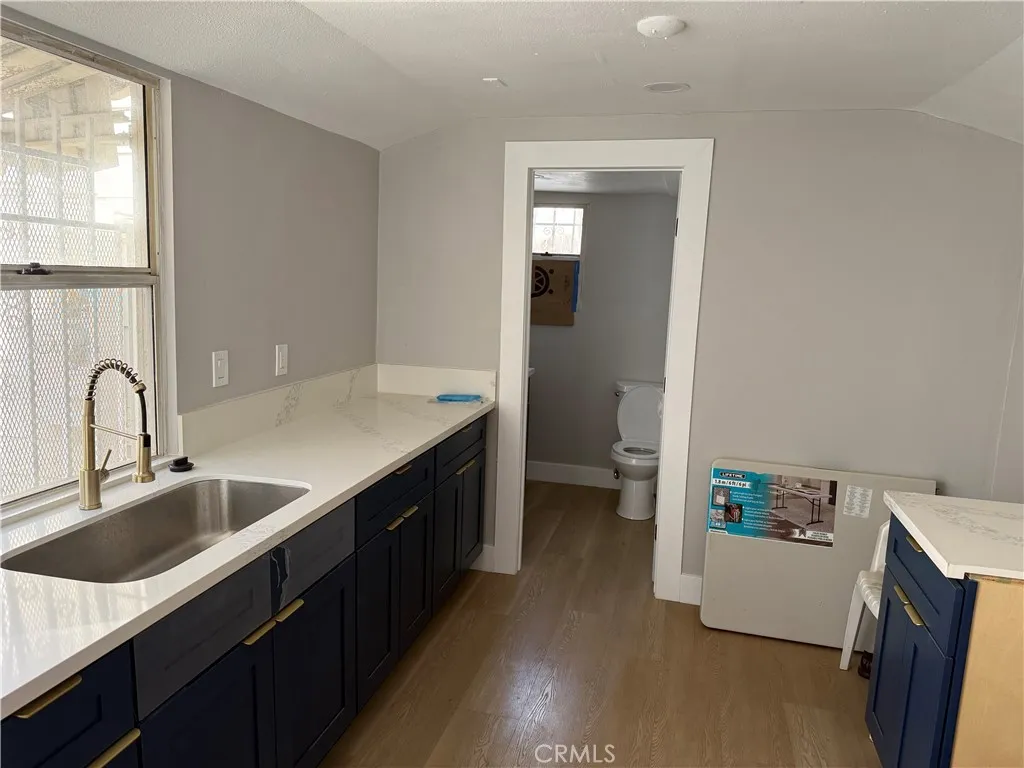 138 E 60th Street, Los Angeles, California 90003 home-pic-30