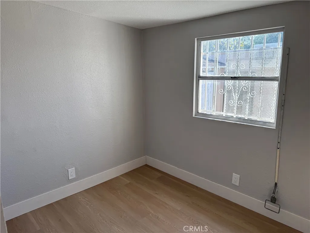 138 E 60th Street, Los Angeles, California 90003 home-pic-26