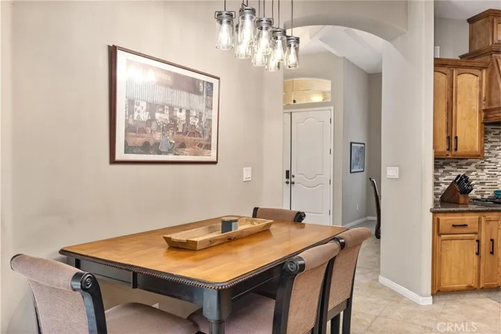 205 Somerford Court, Bakersfield, California 93312