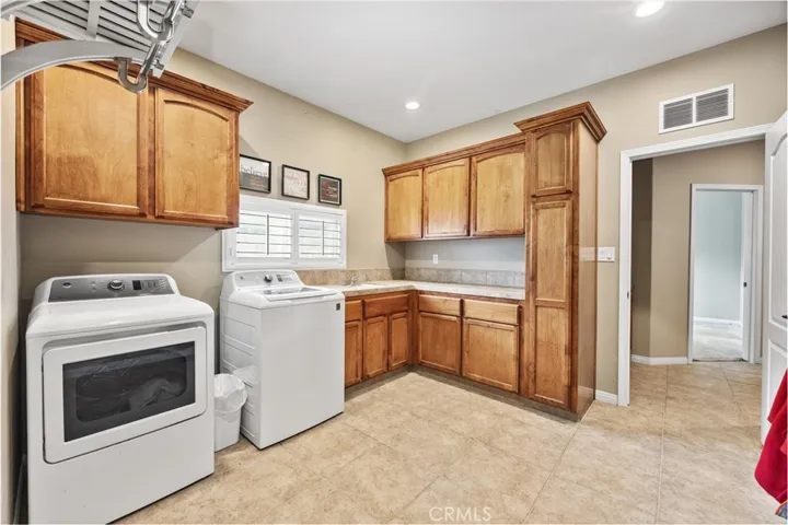 205 Somerford Court, Bakersfield, California 93312