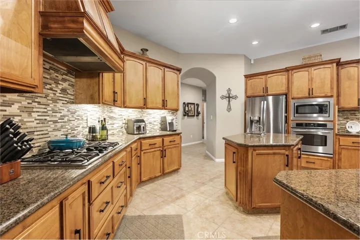 205 Somerford Court, Bakersfield, California 93312