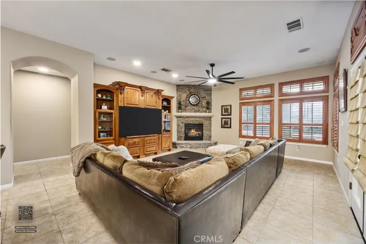 205 Somerford Court, Bakersfield, California 93312