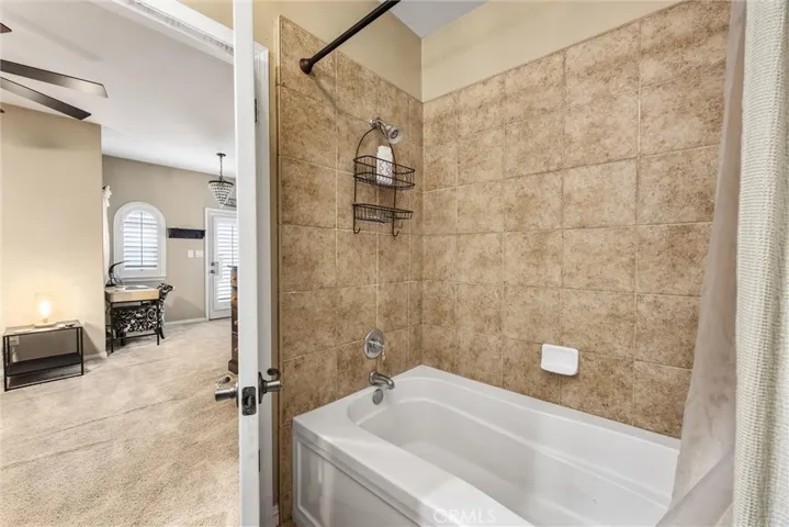 205 Somerford Court, Bakersfield, California 93312