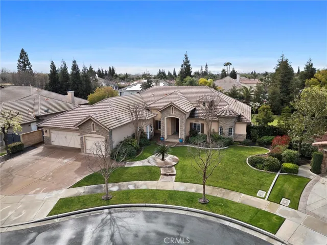 205 Somerford Court, Bakersfield, California 93312