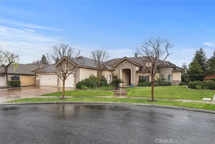 205 Somerford Court, Bakersfield, California 93312