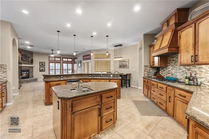 205 Somerford Court, Bakersfield, California 93312