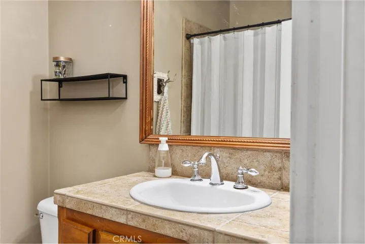 205 Somerford Court, Bakersfield, California 93312