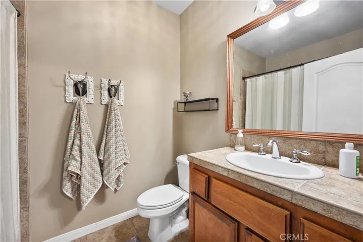 205 Somerford Court, Bakersfield, California 93312