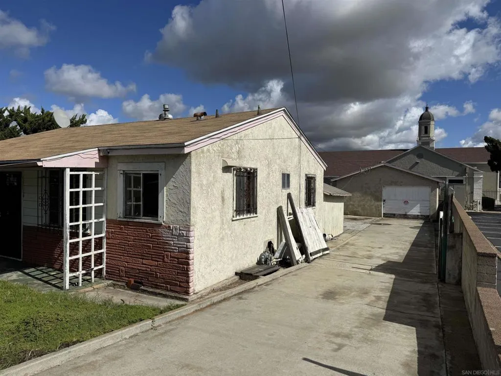 2757 Ulric St, San Diego, California 92111 home-pic-2