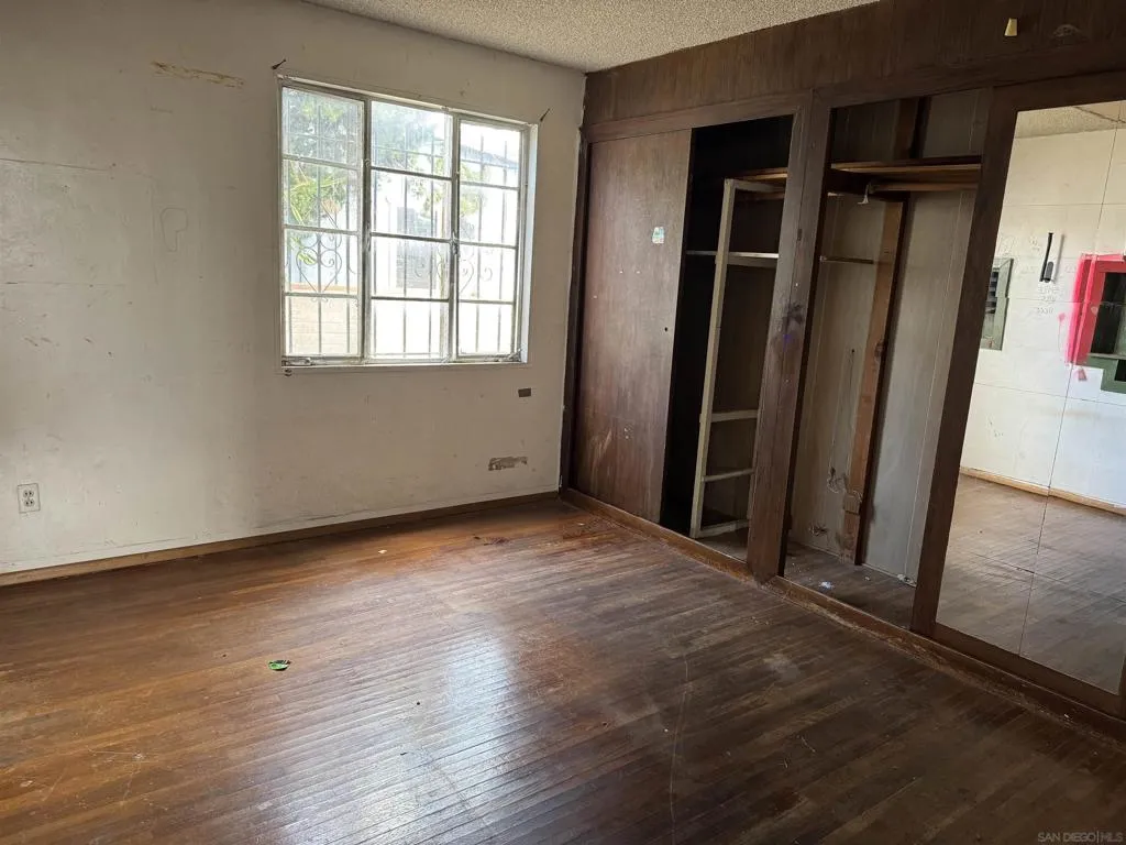 2757 Ulric St, San Diego, California 92111 home-pic-12