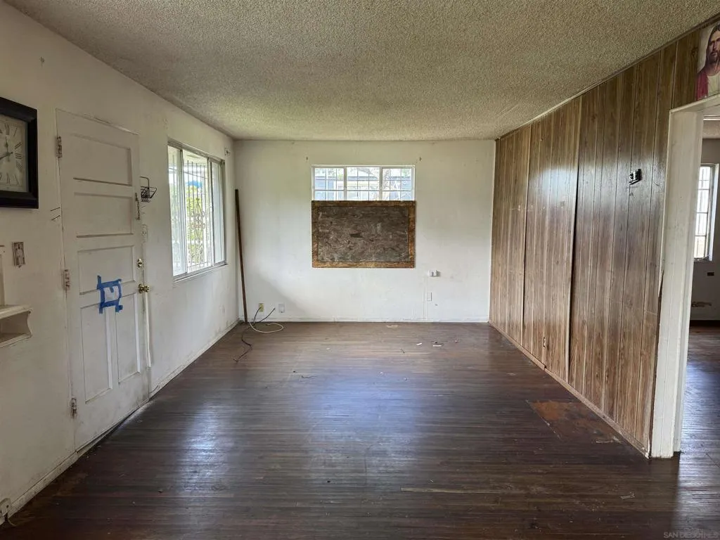 2757 Ulric St, San Diego, California 92111 home-pic-8
