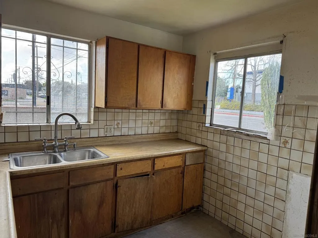 2757 Ulric St, San Diego, California 92111 home-pic-11