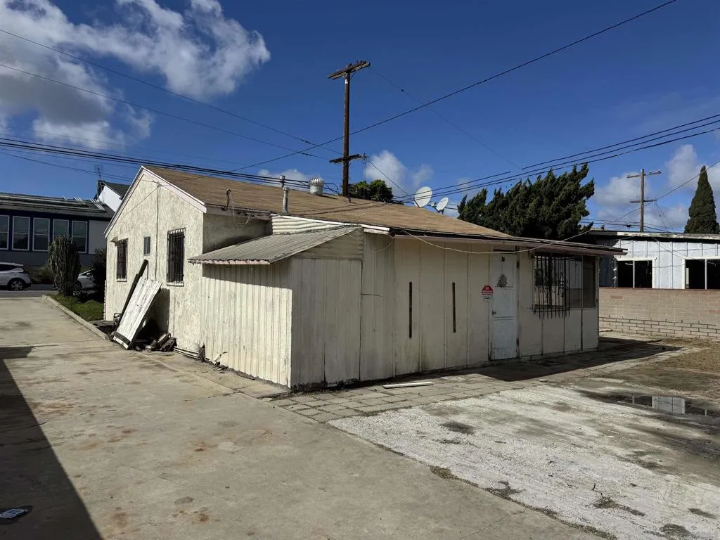2757 Ulric St, San Diego, California 92111 home-pic-3