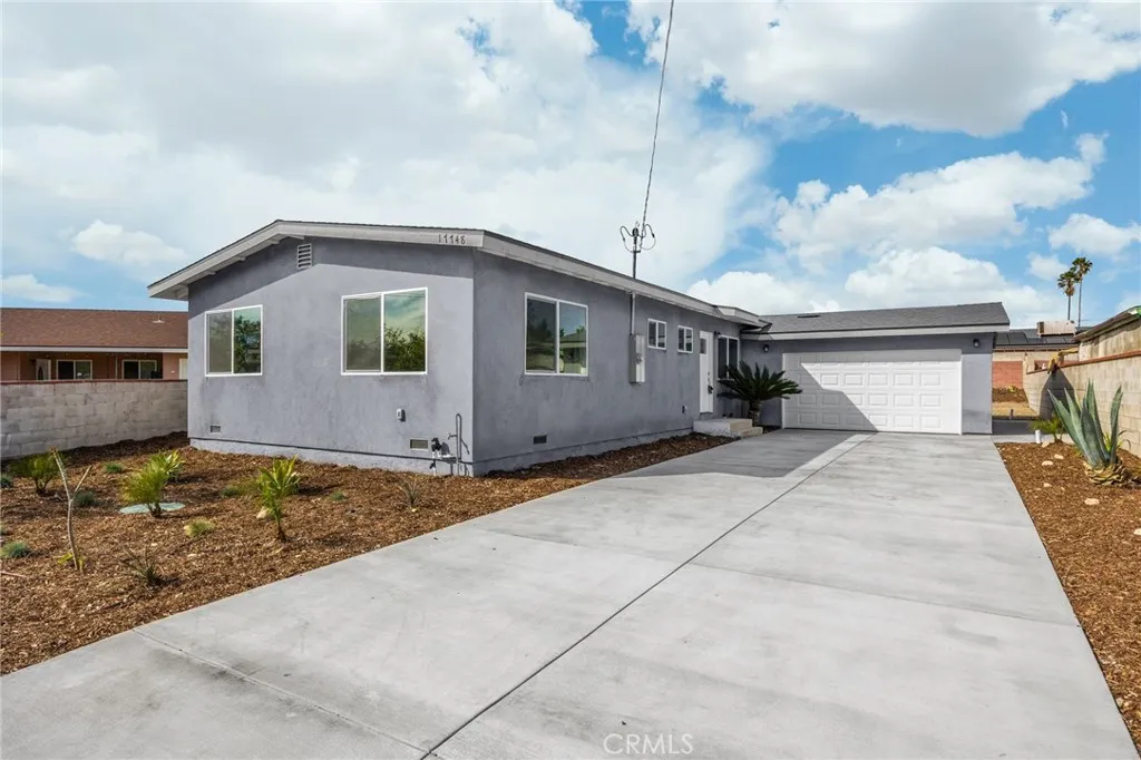 17748 Owen Street, Fontana, California 92335 home-pic-2