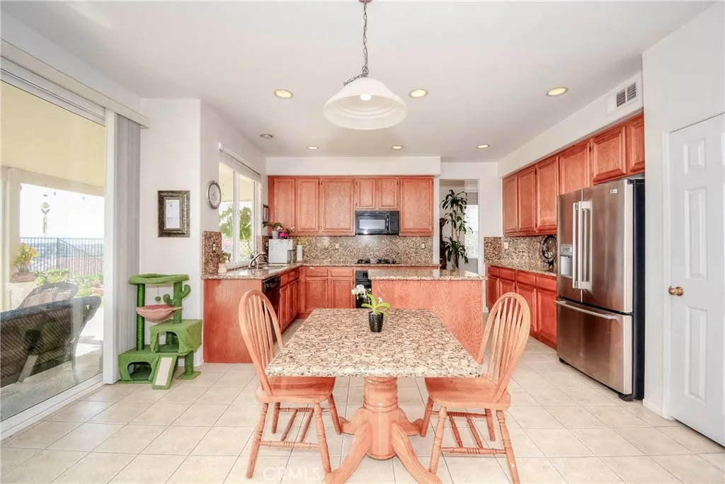 21401 Greyson, Moreno Valley, California 92557 home-pic-14