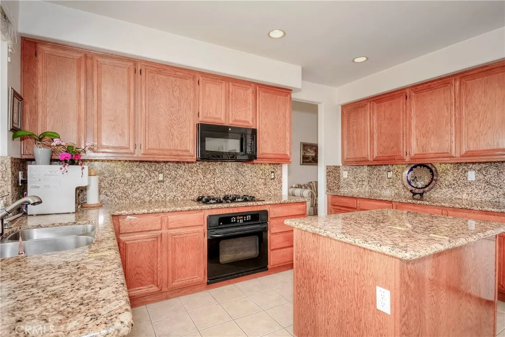 21401 Greyson, Moreno Valley, California 92557 home-pic-15