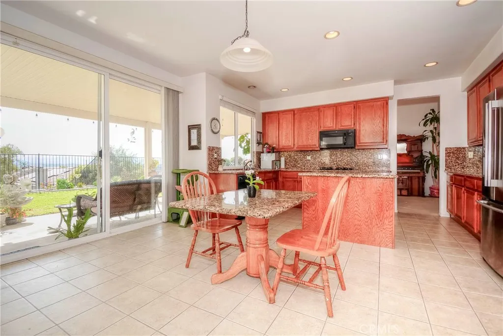 21401 Greyson, Moreno Valley, California 92557 home-pic-16