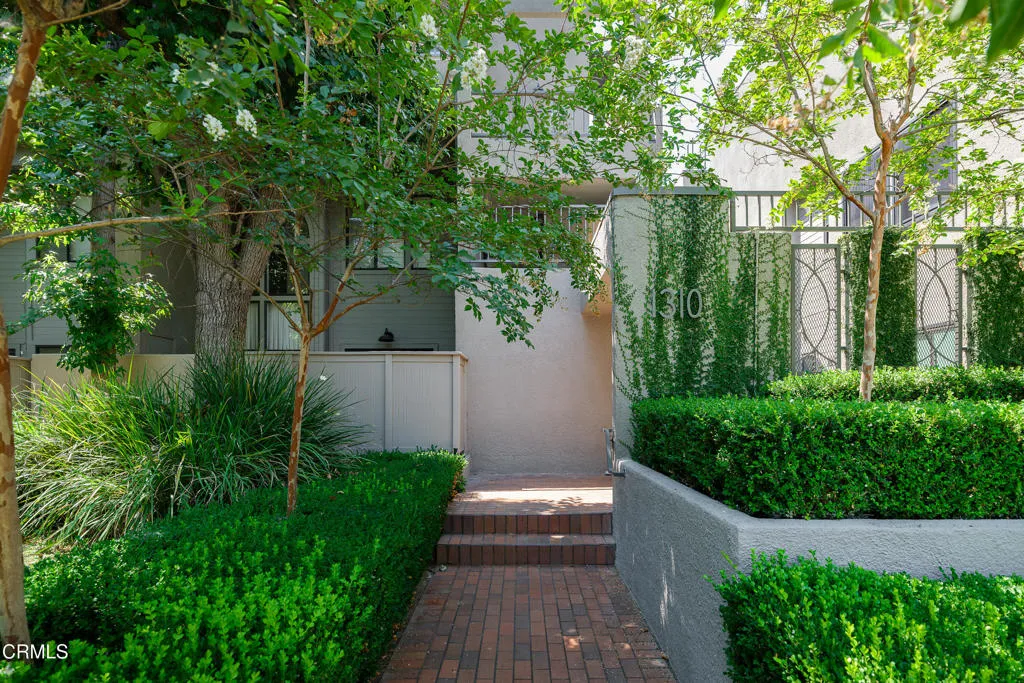 1310 E Orange Grove Boulevard 114, Pasadena, California 91104 home-pic-40