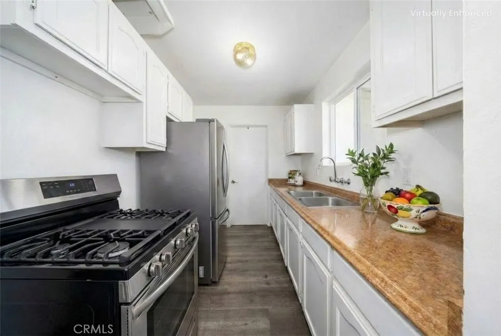 811 E Nocta, Ontario, California 91764 home-pic-12
