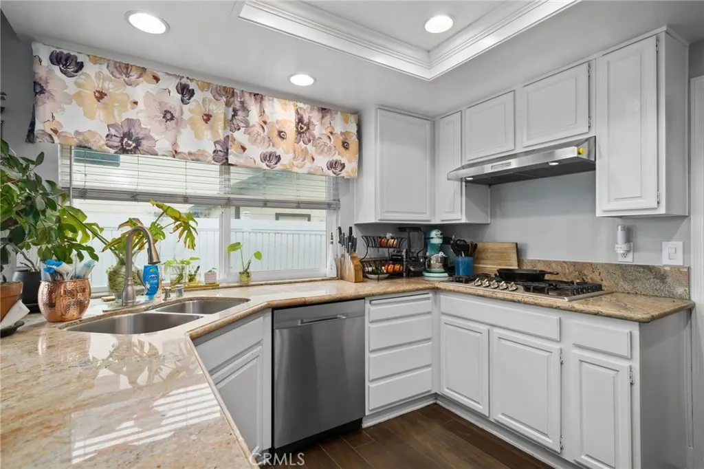 5810 Greens Drive, Riverside, California 92509 home-pic-15