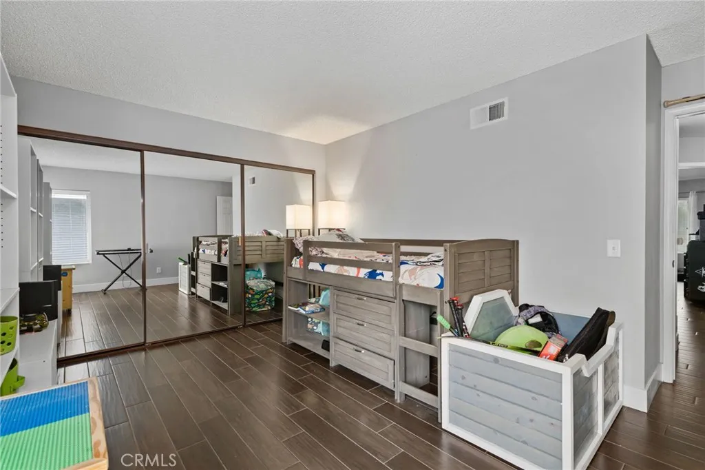 5810 Greens Drive, Riverside, California 92509 home-pic-24