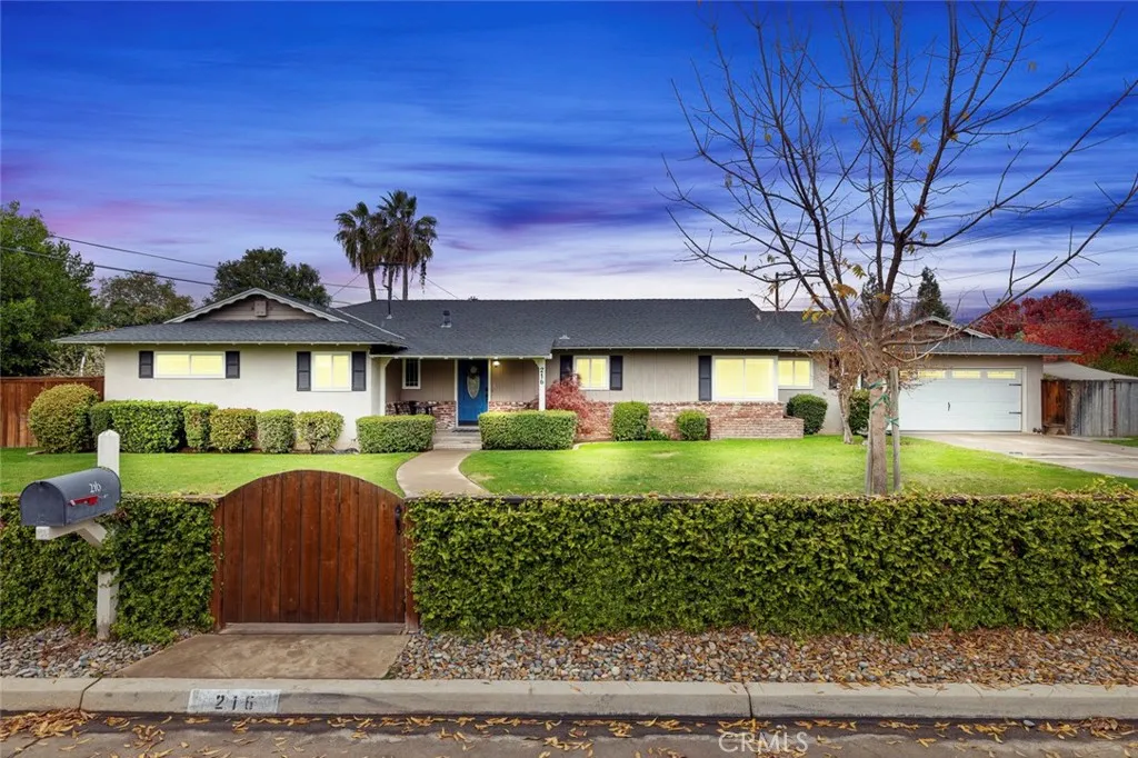 216 W San Ramon Avenue, Fresno, California 93704 home-pic-0