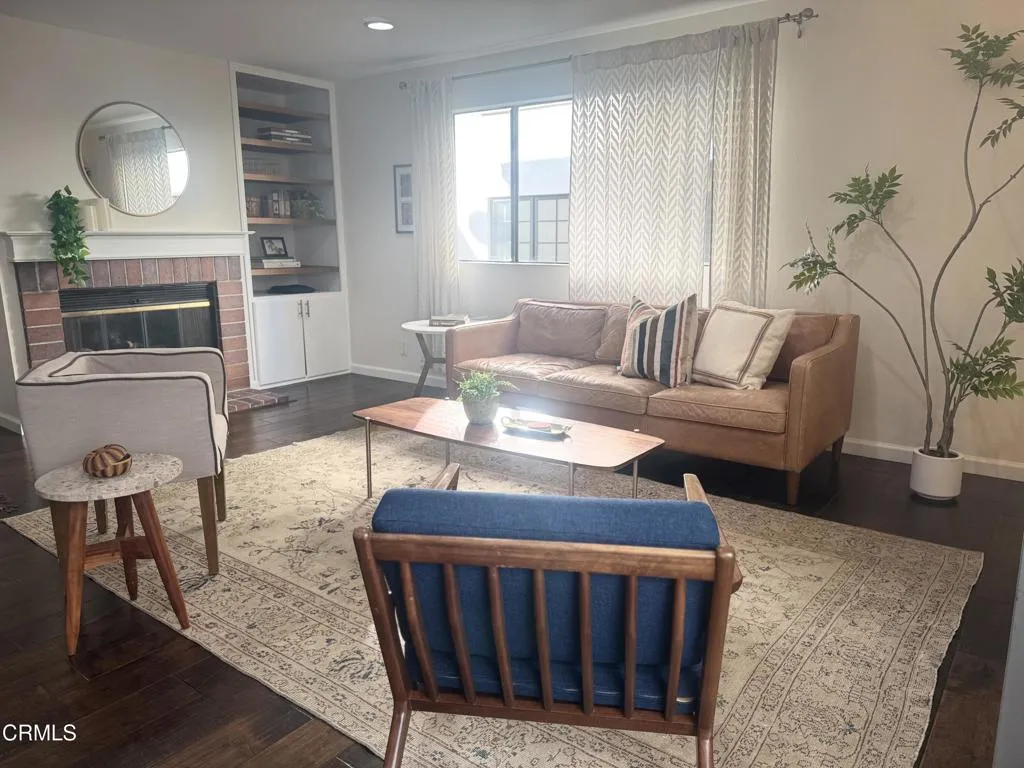 394 S Los Robles Avenue 2, Pasadena, California 91101 home-pic-3