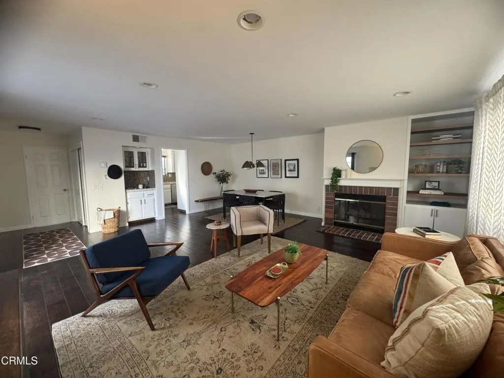 394 S Los Robles Avenue 2, Pasadena, California 91101 home-pic-2