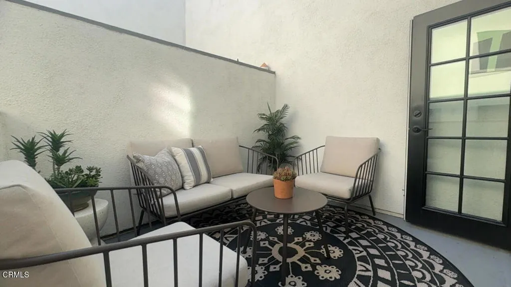 394 S Los Robles Avenue 2, Pasadena, California 91101 home-pic-4