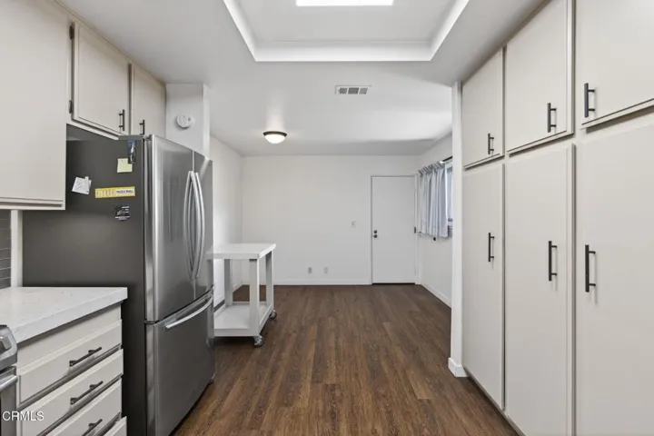 15-web-or-mls-Upmarketmedia_449Ree-043