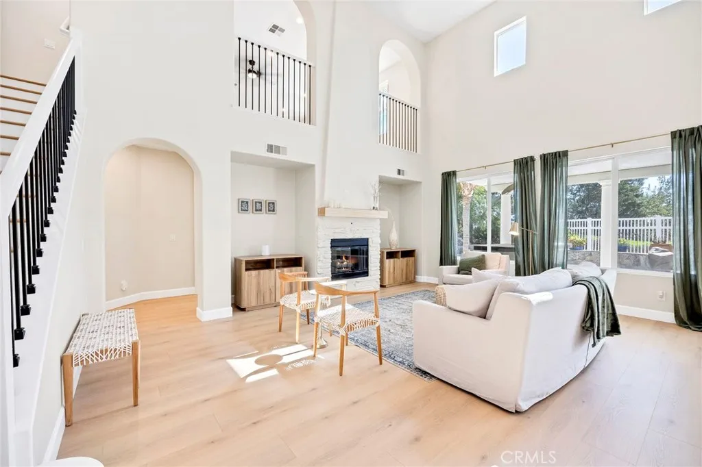 32127 Camino Rabago, Temecula, California 92592 home-pic-23