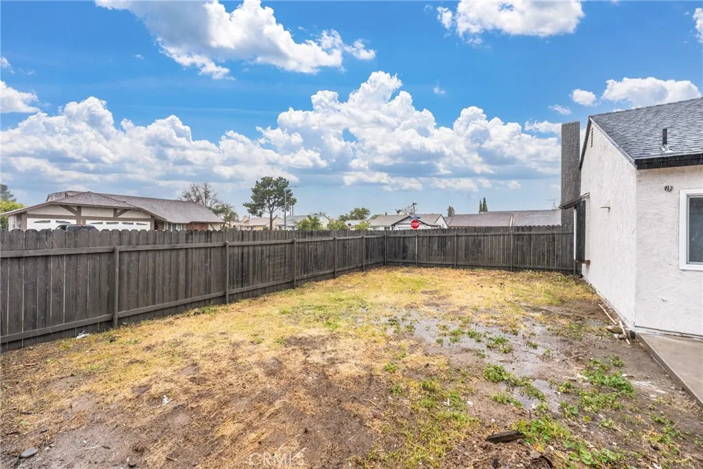 1365 W Etiwanda Avenue, Rialto, California 92376 home-pic-31