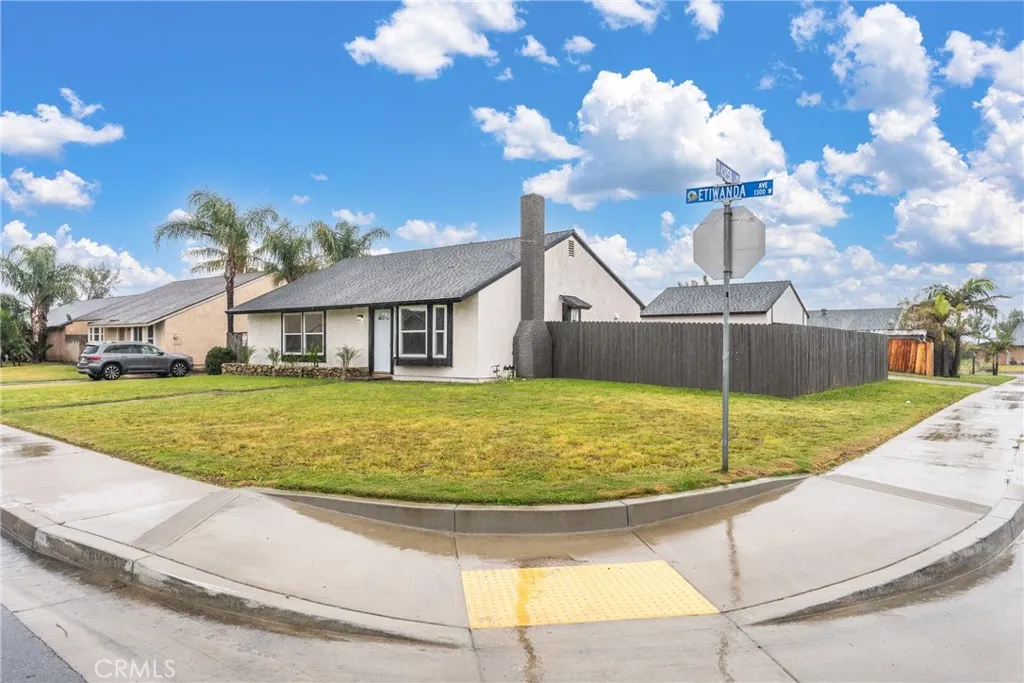 1365 W Etiwanda Avenue, Rialto, California 92376 home-pic-3