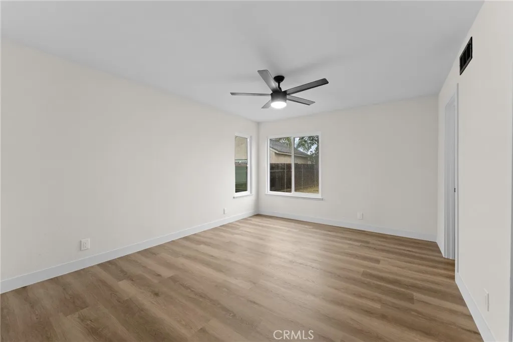 1365 W Etiwanda Avenue, Rialto, California 92376 home-pic-25